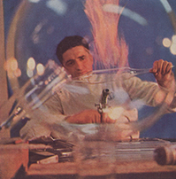 File:Fabbricazione apparecchio di vetro Lambrate anni 50.jpg