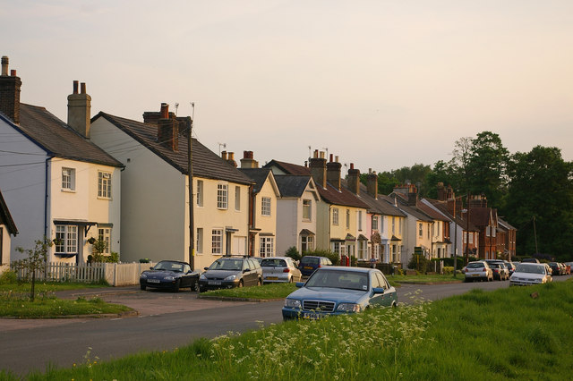 File:Flanchford Road - geograph.org.uk - 804820.jpg