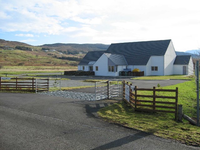 File:Glendale Community Hall - geograph.org.uk - 124739.jpg