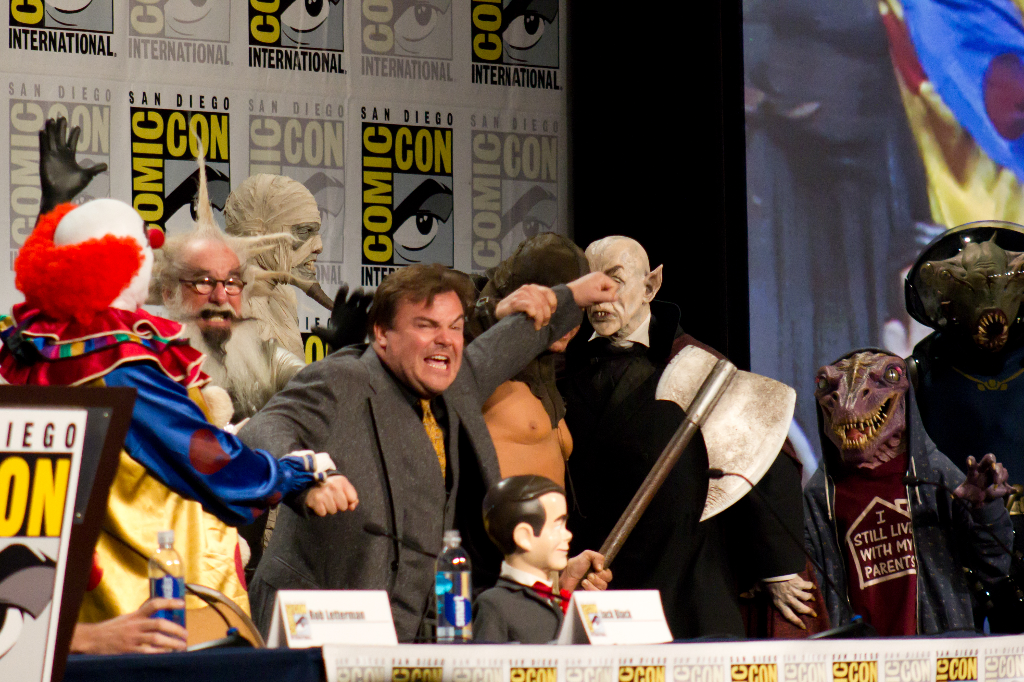 https://upload.wikimedia.org/wikipedia/commons/1/11/Goosebumps%2C_Jack_Black%2C_Monsters%2C_SDCC_2014.jpg