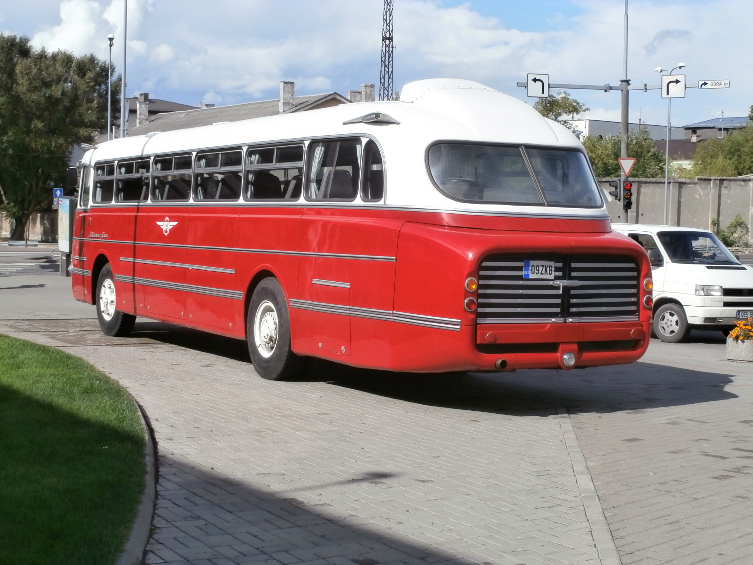 Ikarus Lux Photos and Images & Pictures