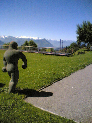 File:Pétanque players of the world, unite!.jpg