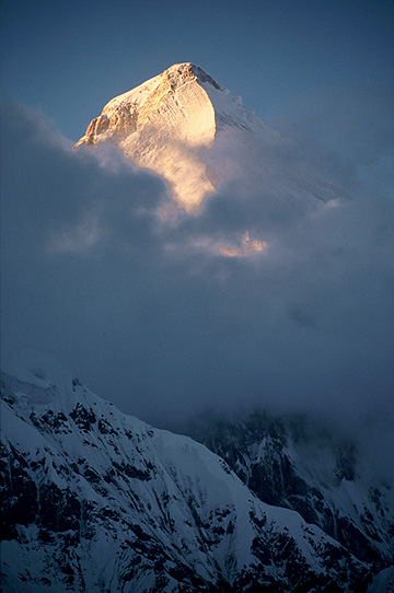 File:Peak of Khan Tengri at sunset.jpg