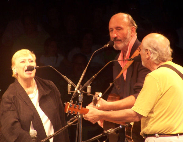 File:Peter, Paul and Mary 2006.jpg - Wikimedia Commons