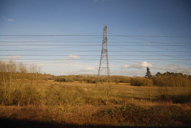 File:Pylon in the Thames Valley - geograph.org.uk - 3937205.jpg