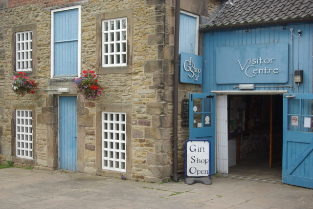 Rother Valley Country Park Visitor Centre - geograph.org.uk - 537911