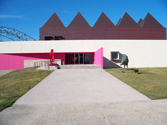 File:SouthTX-Art-Museum.jpg