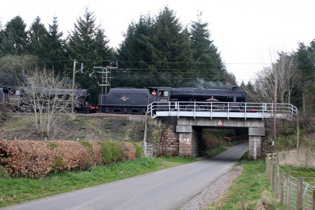 File:Steam locomotives near Newton - geograph.org.uk - 1258989.jpg