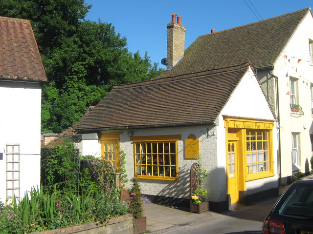 File:The Honey Pot Cafe - geograph.org.uk - 1333188.jpg