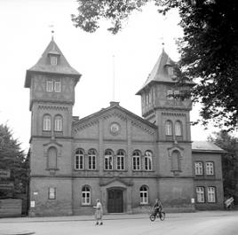 File:Town Gymnasium at Luneburg.jpeg