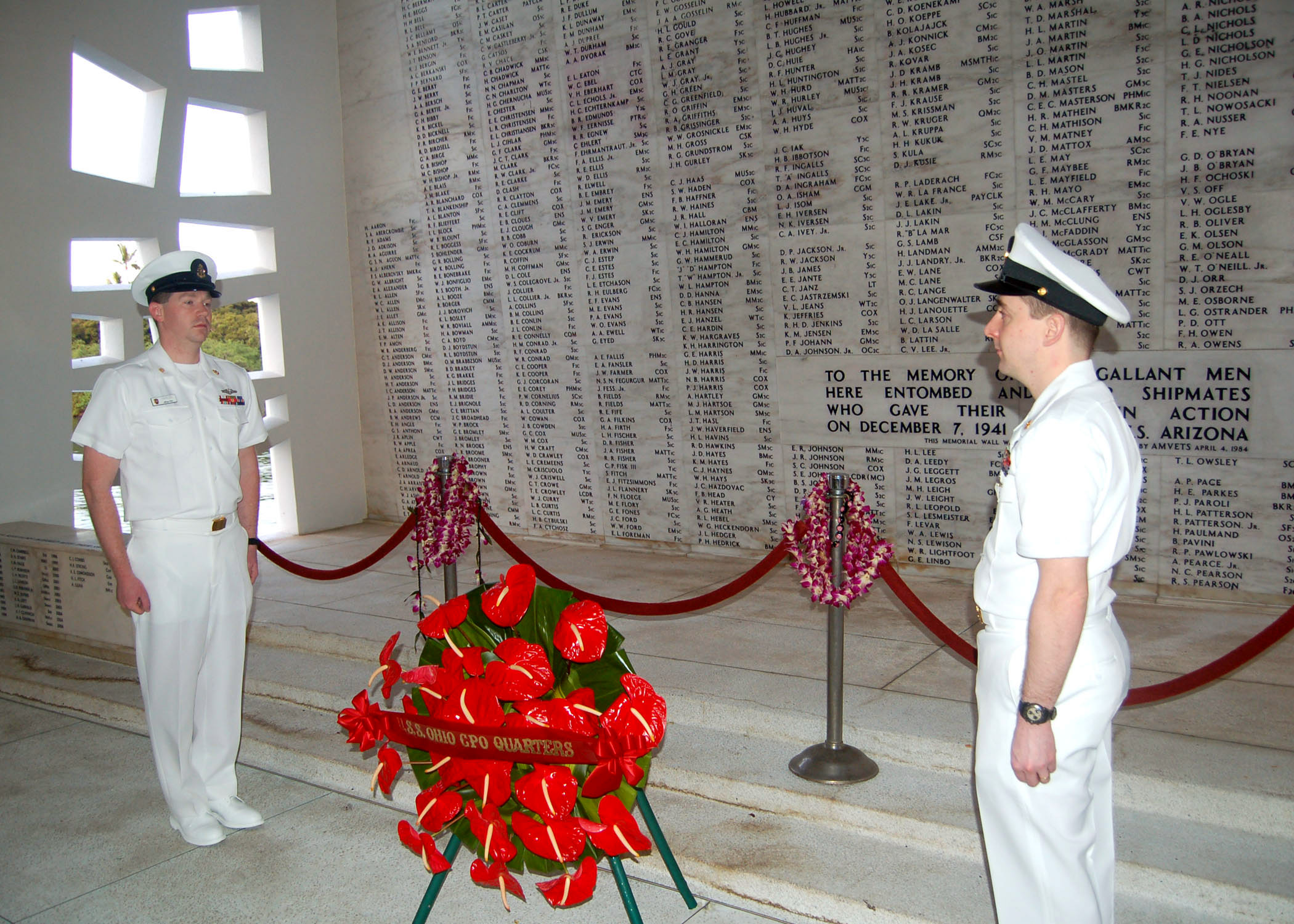 File Us Navy N 47c 002 The Guided Missile Submarine Uss Ohio Ssgn 726 Gold Crew Chiefs Paid Their Respects To The Sailors Who Were Killed During The Dec 7 1941 Attack On Pearl Harbor Jpg