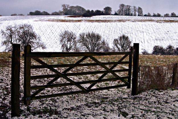 File:Winter landscape at Offley - geograph.org.uk - 168831.jpg