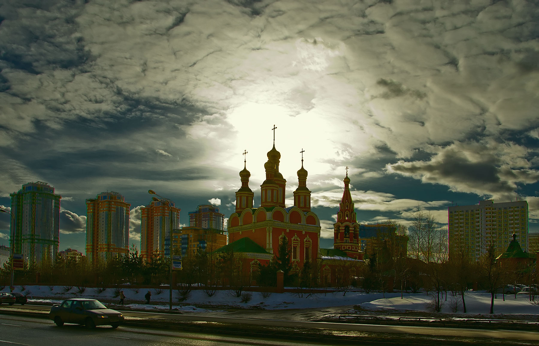 Храмы москвы архангел. Храм Архангела Михаила в Тропареве. Церковь Архангела Михаила в Тропарево. Церковь в Тропарево Никулино. Церковь на Юго-Западной Архангела Михаила.