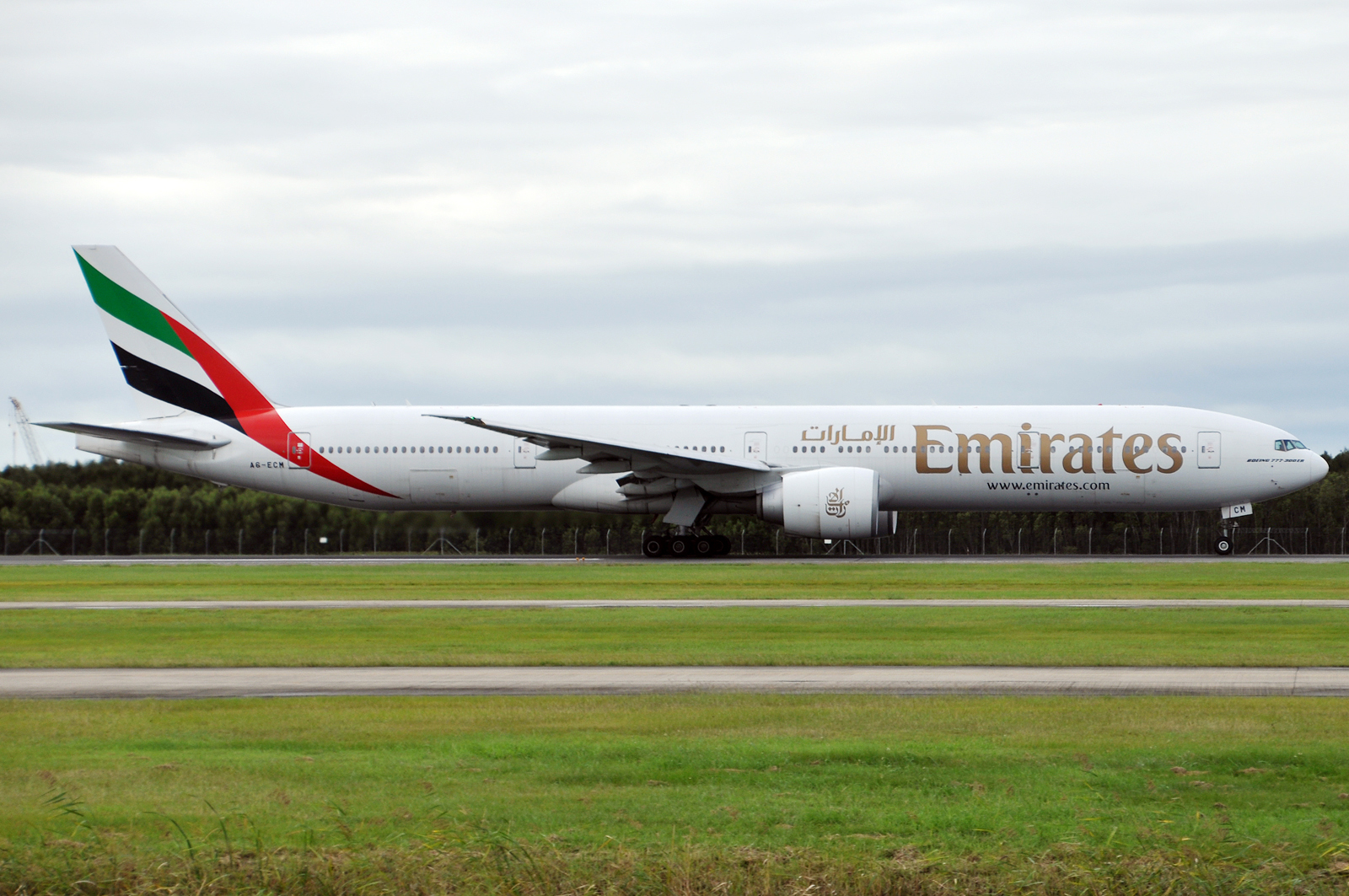 A6-ECM Boeing 777-36N(ER) Emirates (9720139745).jpg English: Emirates A6-ECM Boeing 777-36N(ER) c/n 37703 - Location: Acacia Street - Loop