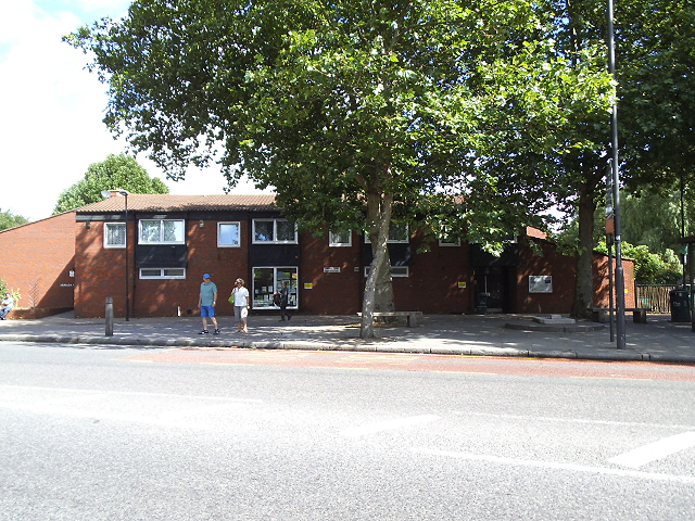 File Armada Court Community Hall geograph 3749239.jpg