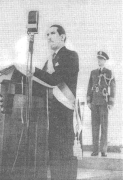 ملف:Arnulfo Arias tomando posesión de la presidencia en 1940.jpg