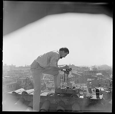 Between 1966 and 1968 Korab worked with Astra Zarina on a photoessay project documenting Roman roofscapes.