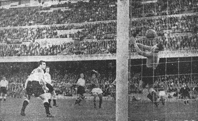 File:Barcelona vs london xi 1958.jpg