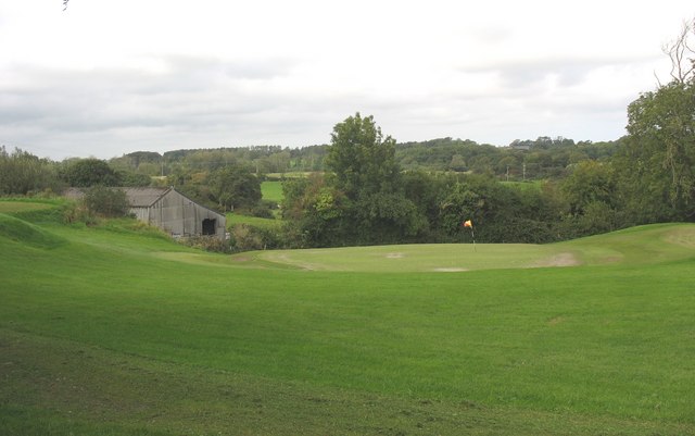 File:Beaumaris Golf Course - geograph.org.uk - 1003932.jpg