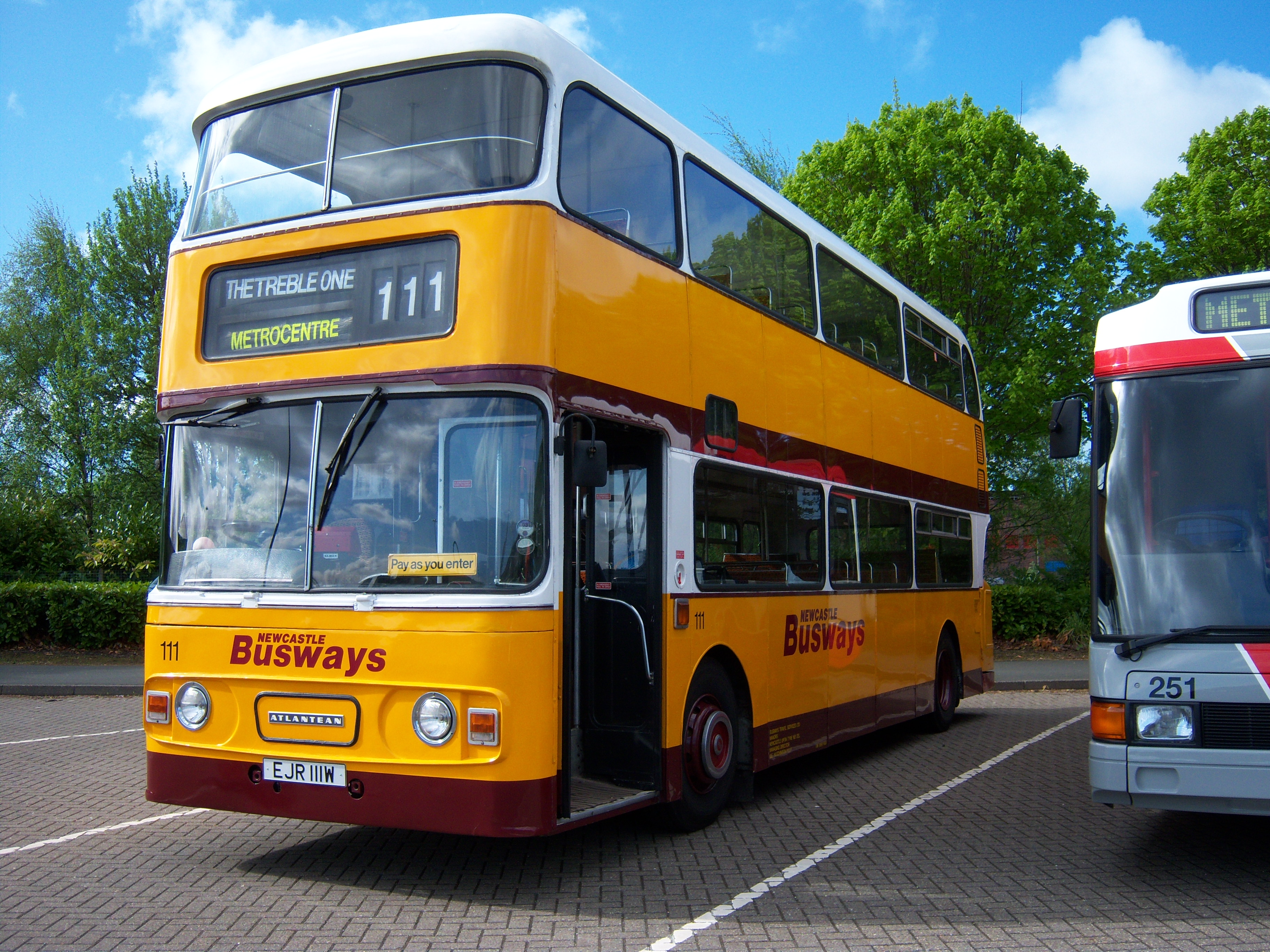 Leyland автобус. 111 Автобус. АС бас автобусы. Автобус 111.25.00.