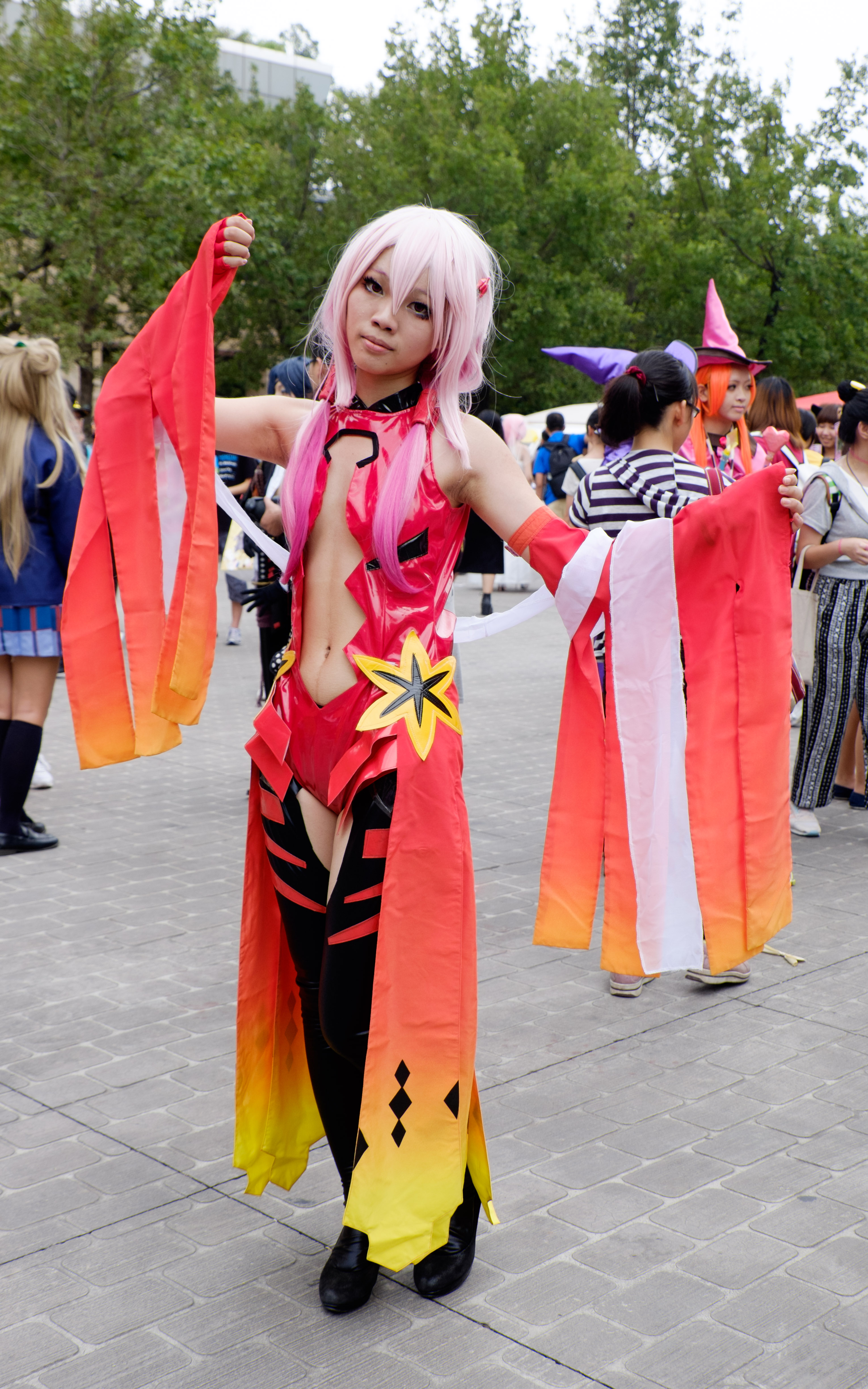 Inori yuzuriha cosplay