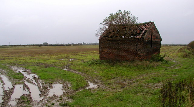 File:Derelict Building - geograph.org.uk - 270474.jpg