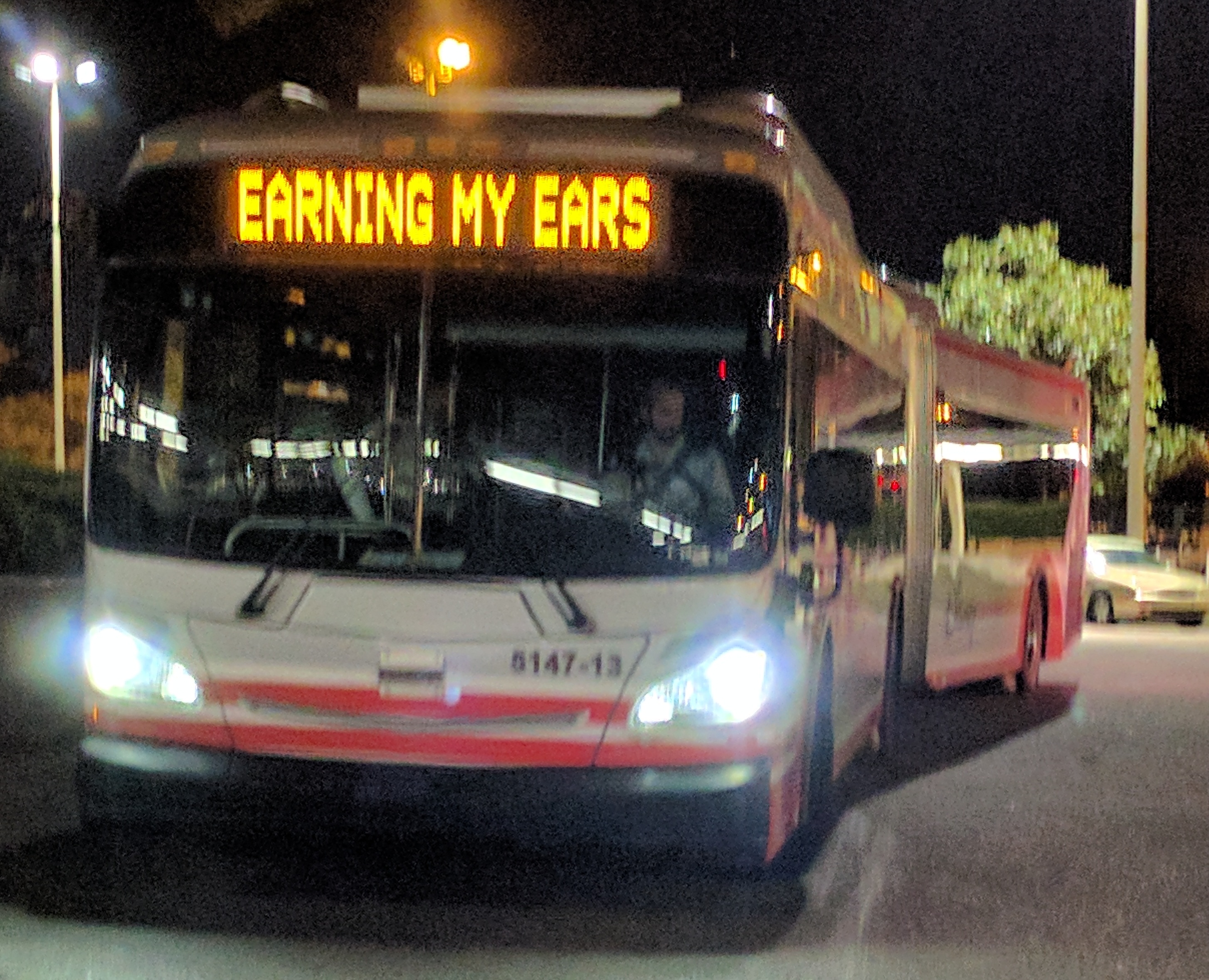 Автобус номер девять. Автобус Дисней. Дисней автобус 2013.