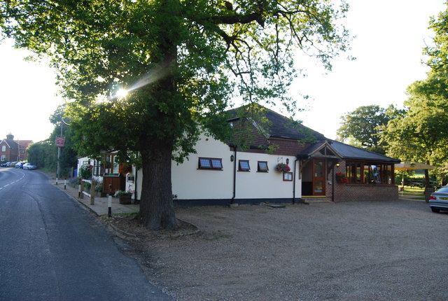 File:Edwards Bar and Brasserie, Morley's Rd - geograph.org.uk - 1370898.jpg