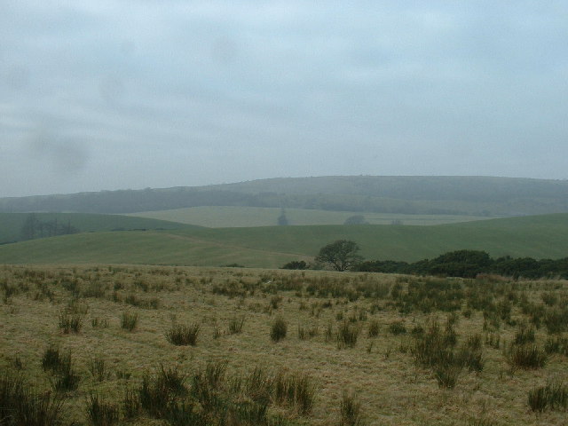 File:Farmland and Hutton Roof - geograph.org.uk - 117319.jpg