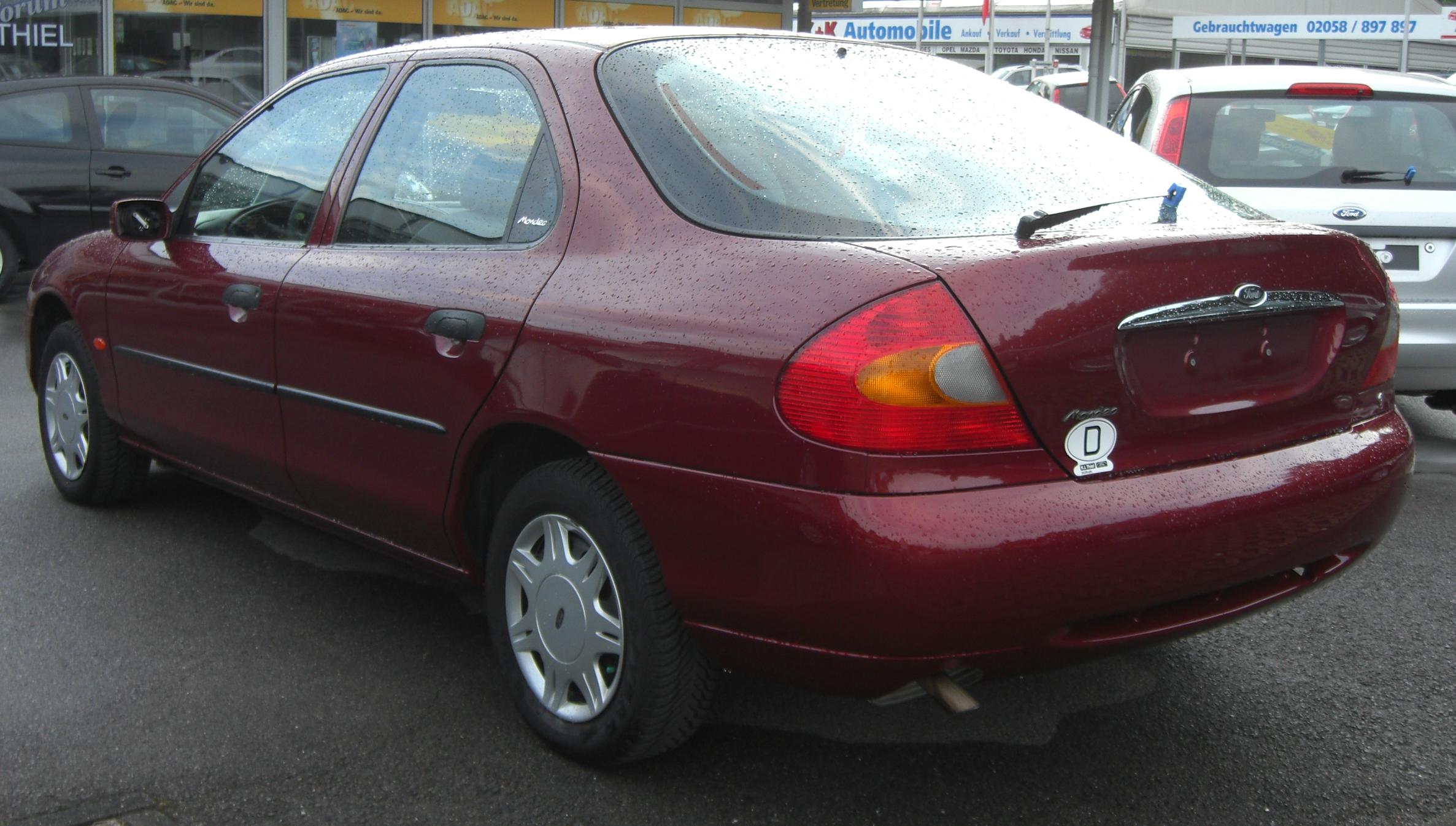 форд мондео 2000 
