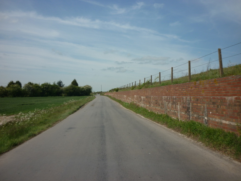 File:Greenland Lane towards New Bridge - geograph.org.uk - 2394905.jpg