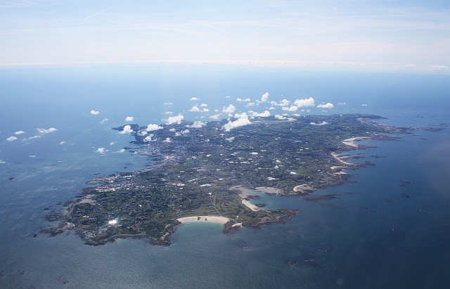 Guernsey from the air - geograph.ci - 371