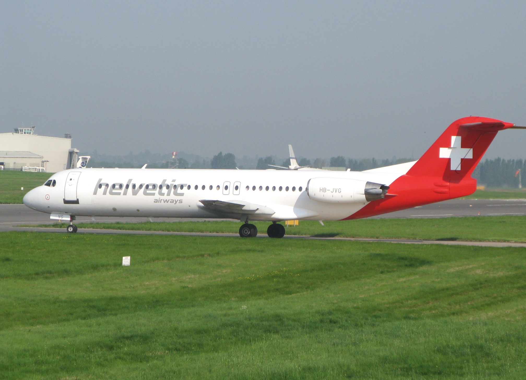 File Helvetic Airways Fokker100 Hb Jvg Arp Jpg Wikipedia