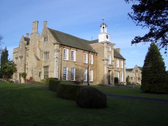 File:Hinwick Hall - geograph.org.uk - 314291.jpg