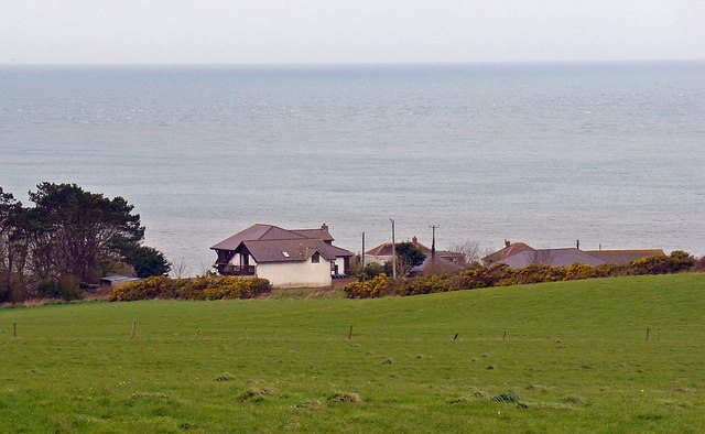 File:Houses on the Tywyn Farm estate - geograph.org.uk - 715821.jpg