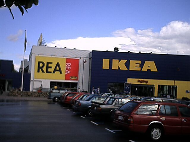 File:Ikea i Älmhult.jpg