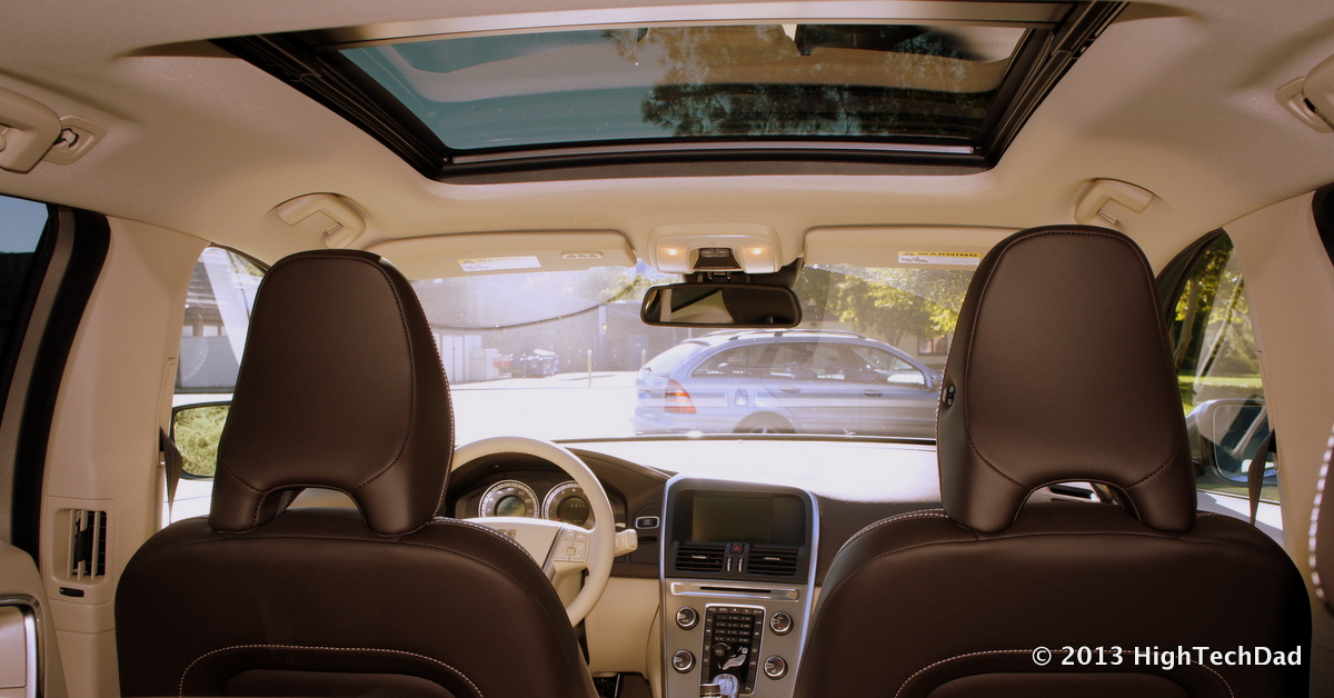 https://upload.wikimedia.org/wikipedia/commons/1/12/Interior_from_Rear_-_2013_Volvo_XC60_%288381066136%29.jpg