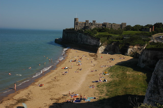 Kingsgate Castle - geograph.org.uk - 518876