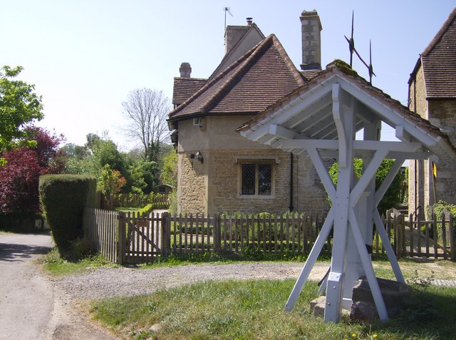 File:Lullington pump - geograph.org.uk - 439375.jpg