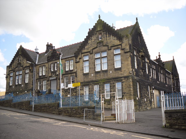 File:Rochsolloch Primary School in Airdrie - geograph.org.uk - 1315568.jpg