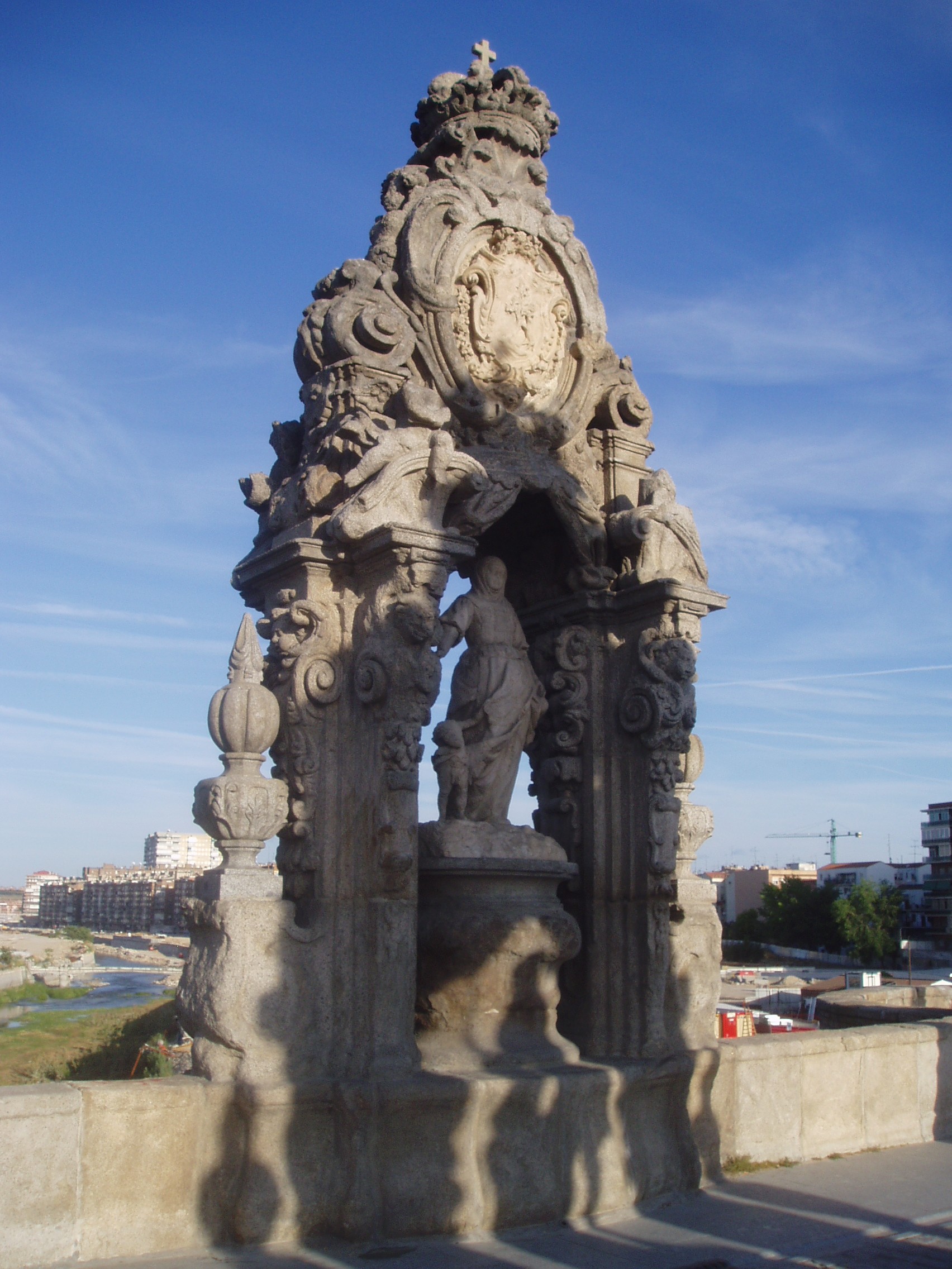 Александр мостовой памятник в испании