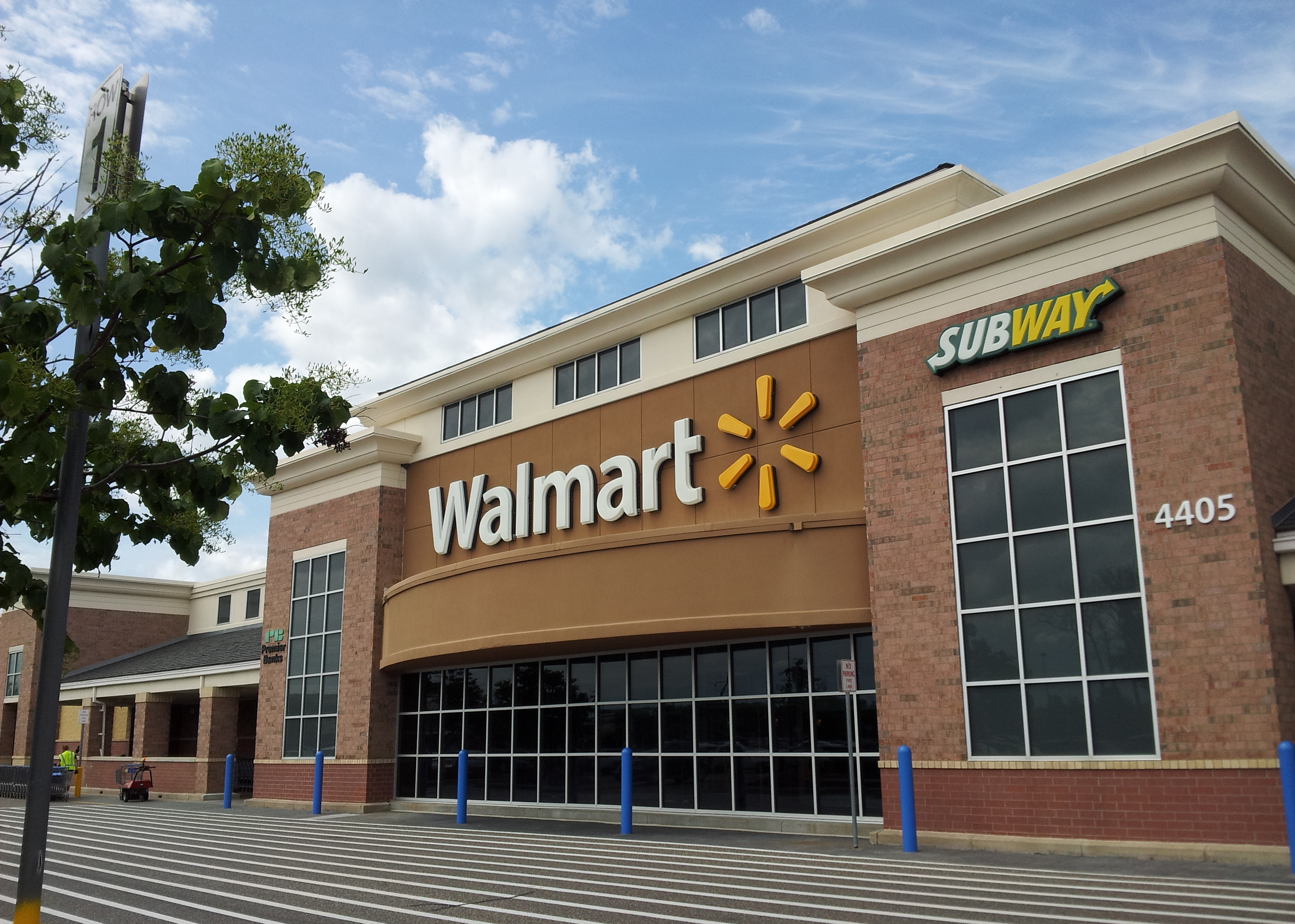 Walmart Supercenter - Big Box Store