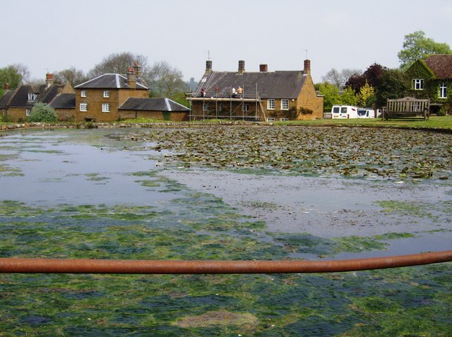 File:Warmington village pond - geograph.org.uk - 461493.jpg