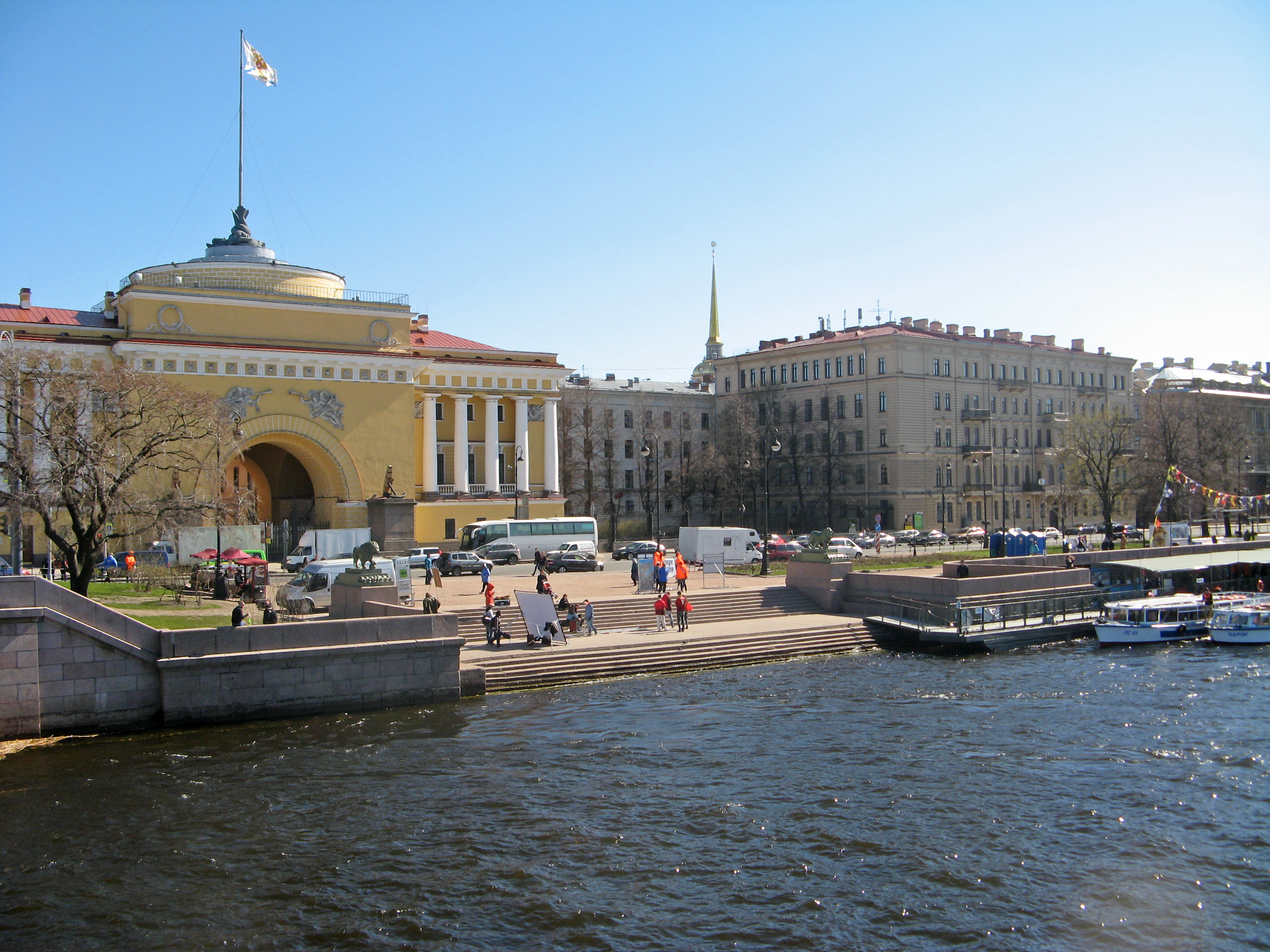 адмиралтейская набережная в с петербурге