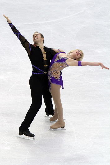 File:2010 Olympics Figure Skating Pairs - Caydee DENNEY - Jeremy BARRETT - 1197A.jpg