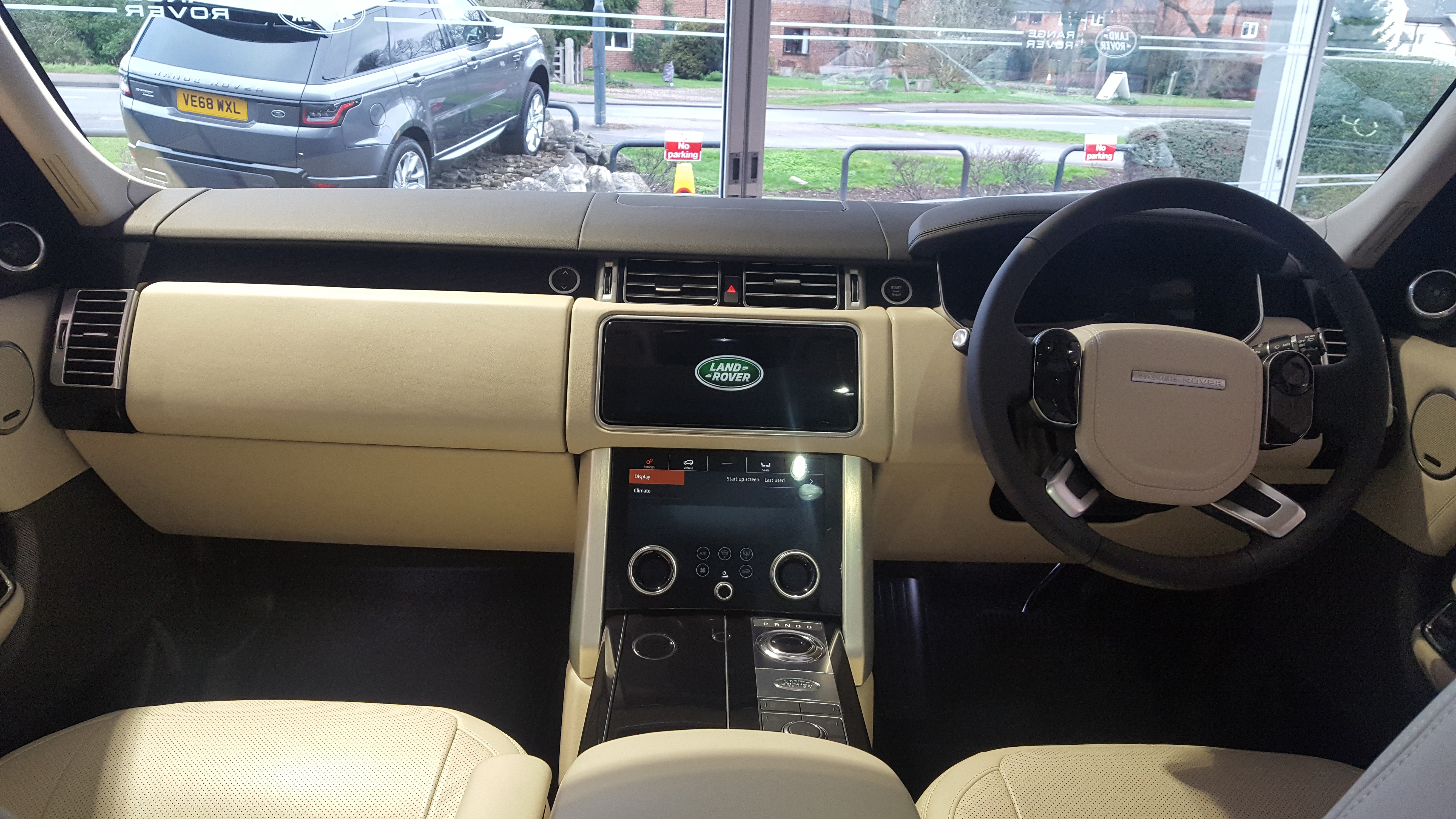 File 2018 Land Rover Range Rover Vogue Interior Jpg