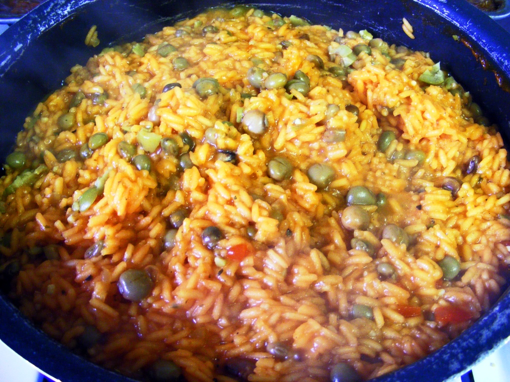 Arroz con Gandules (Rice with Pigeon Peas) - Sense & Edibility