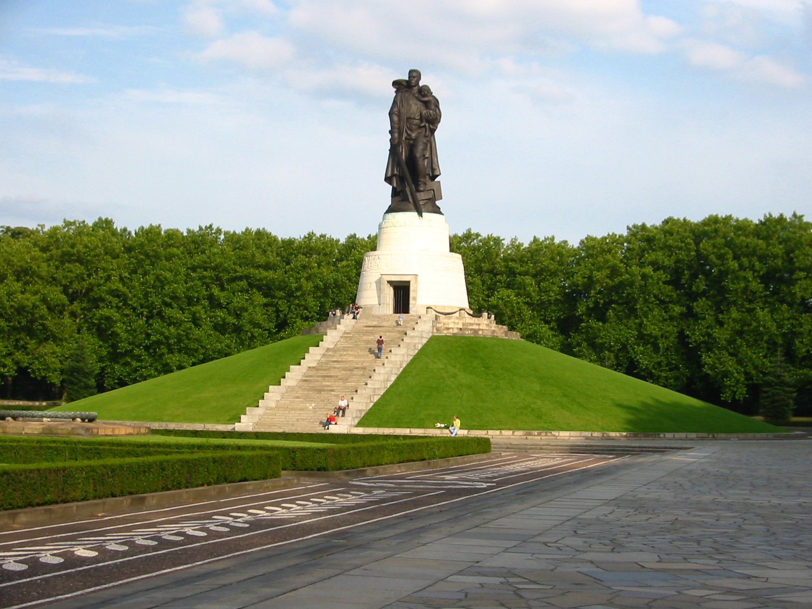 Обелиск 40 лет Великой Победы