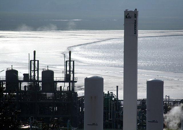 File:Chemical works, Weston Point - geograph.org.uk - 998845.jpg