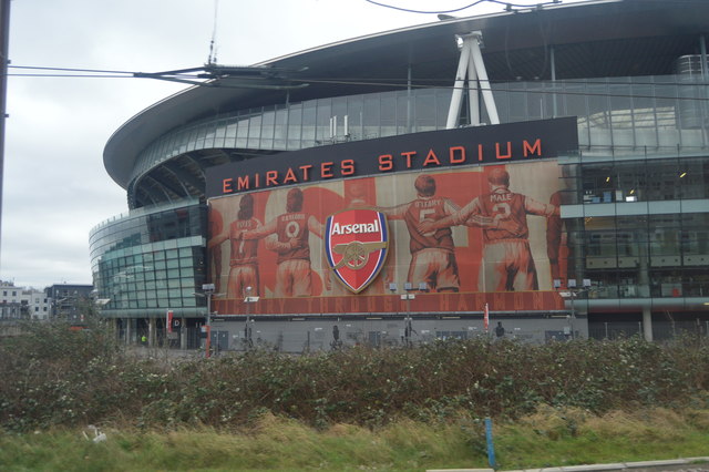 File:Emirates Stadium - geograph.org.uk - 5207198.jpg